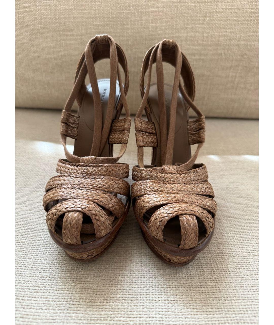 BOTTEGA VENETA Коричневые босоножки, фото 2