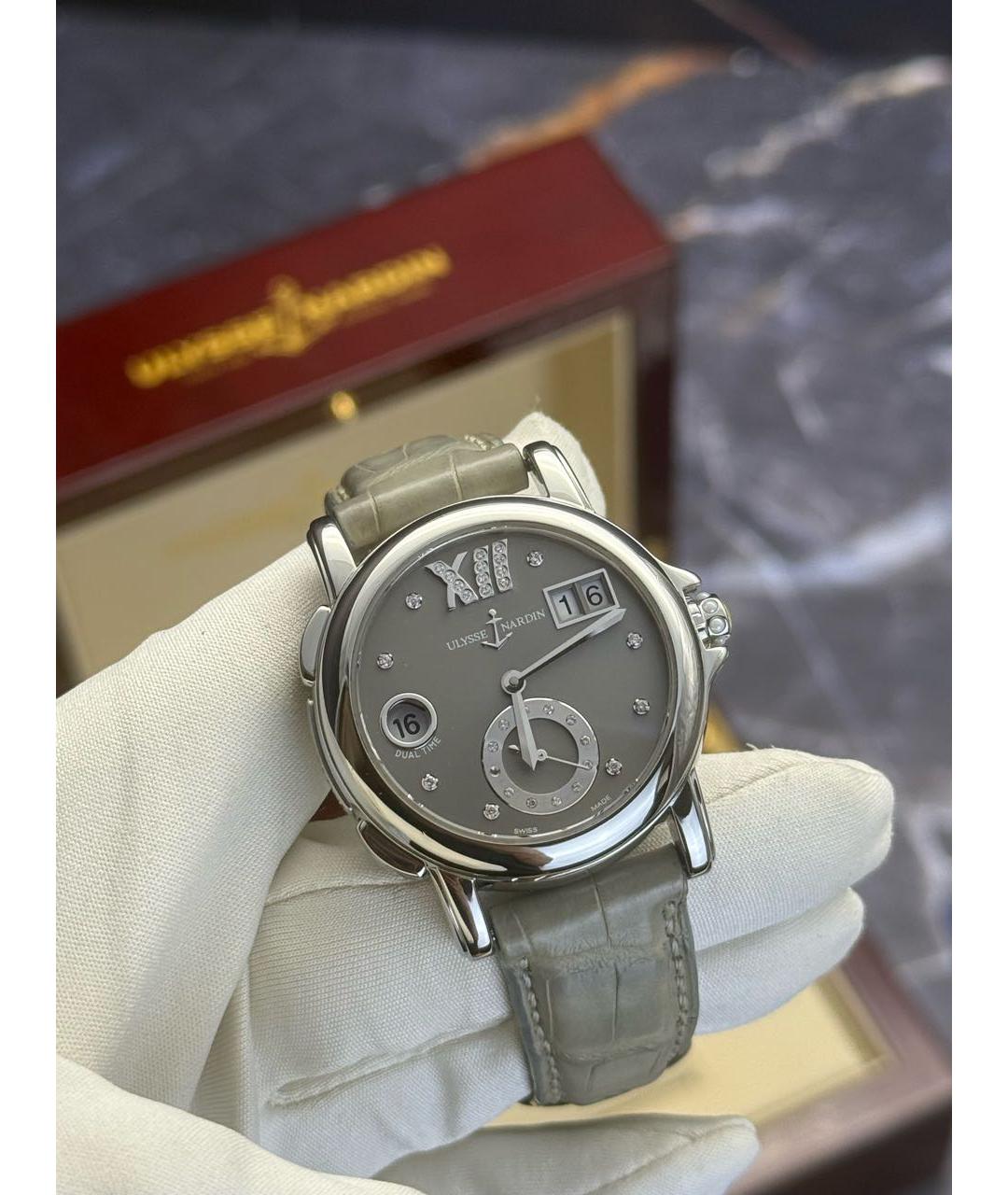 Ulysse Nardin Серые часы, фото 3