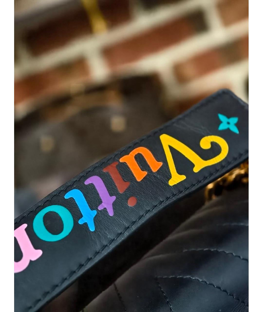 LOUIS VUITTON Черная кожаная сумка с короткими ручками, фото 4