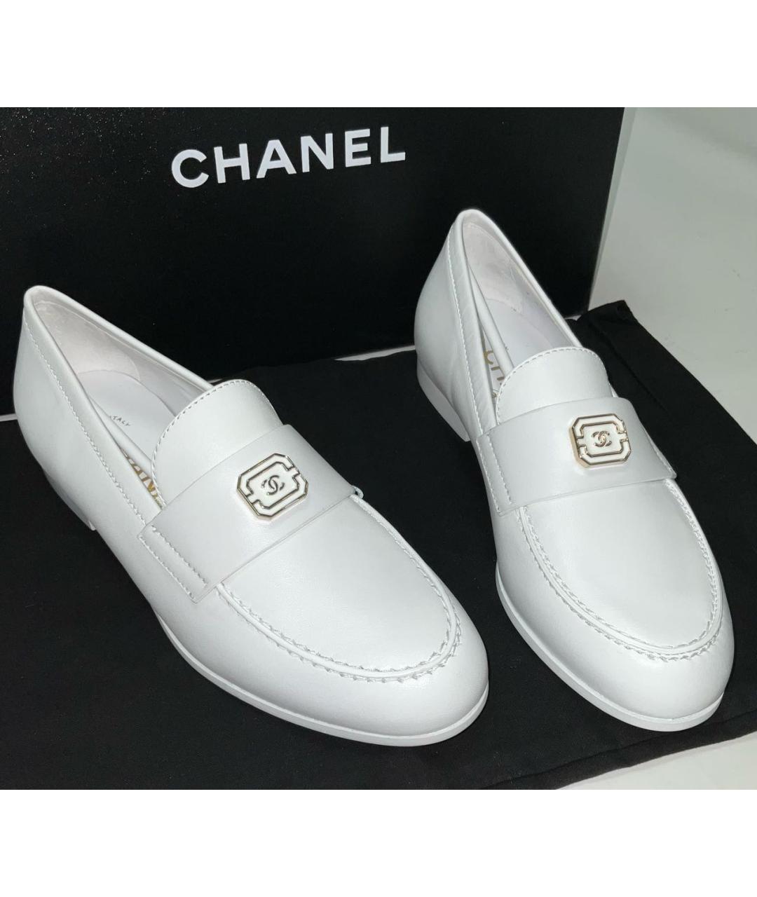 CHANEL Белые кожаные лоферы, фото 2