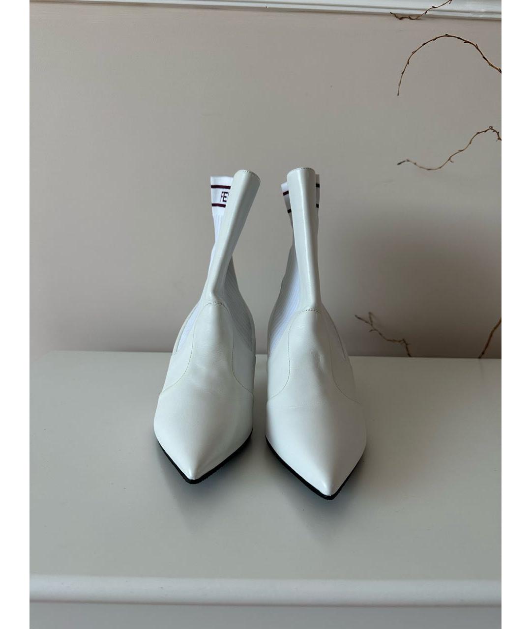 FENDI Белые кожаные ботильоны, фото 2