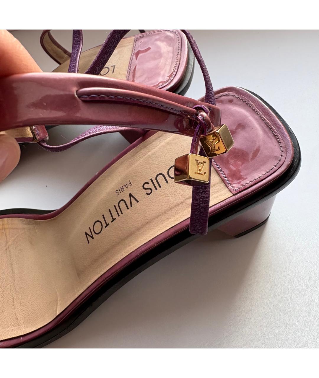 LOUIS VUITTON Фиолетовые сандалии из лакированной кожи, фото 6