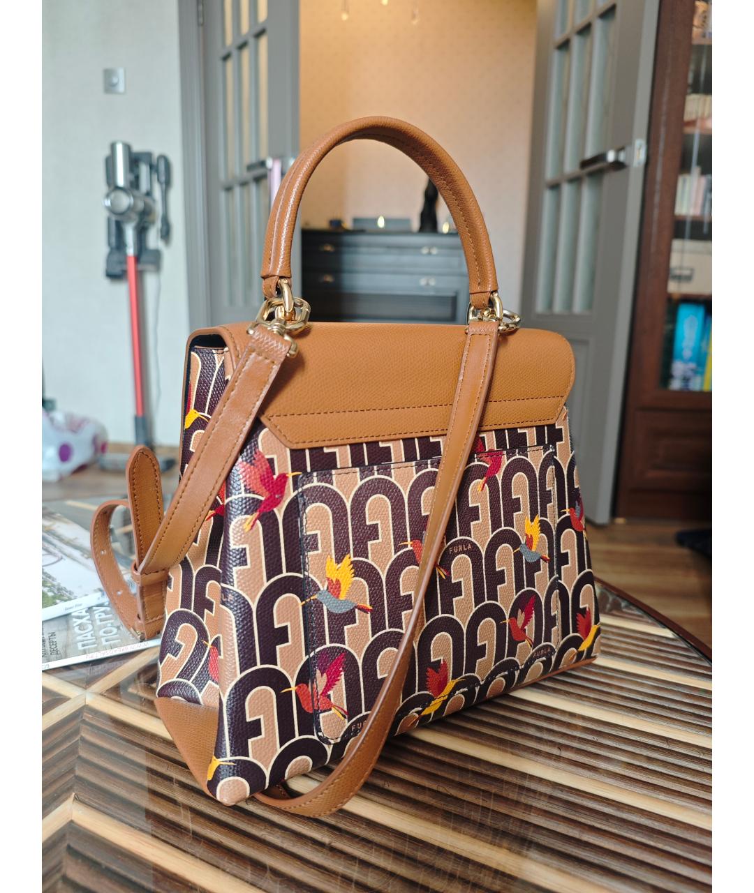 FURLA Коричневая кожаная сумка с короткими ручками, фото 3