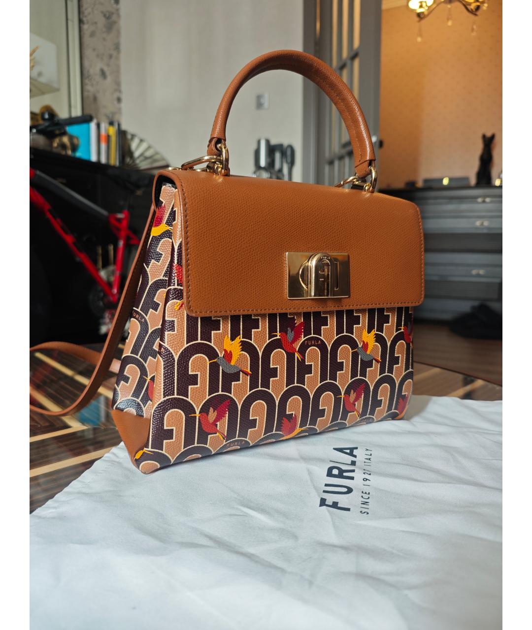 FURLA Коричневая кожаная сумка с короткими ручками, фото 2