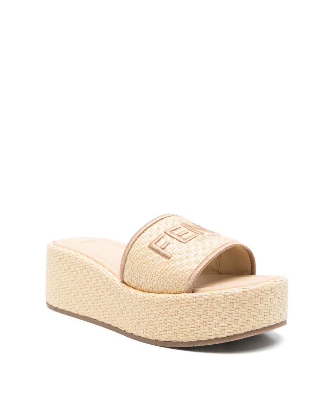 FENDI Бежевые босоножки, фото 3