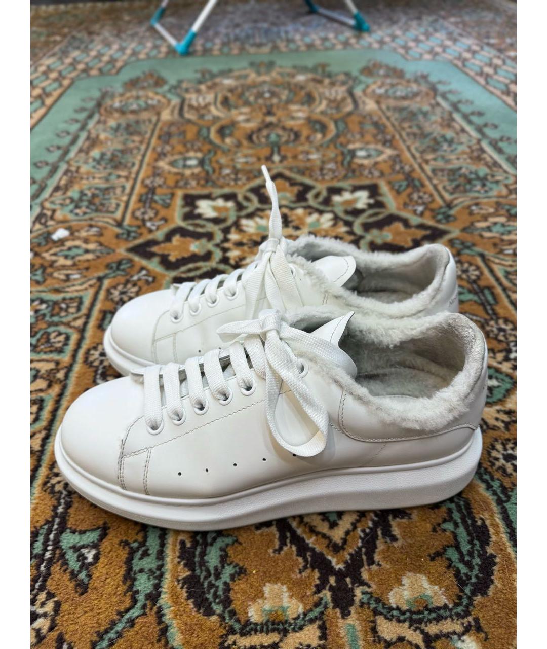 ALEXANDER MCQUEEN Белые кожаные низкие кроссовки / кеды, фото 2