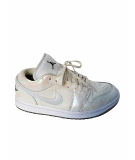 NIKE Низкие кроссовки / кеды