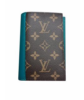 LOUIS VUITTON Обложка/футляр