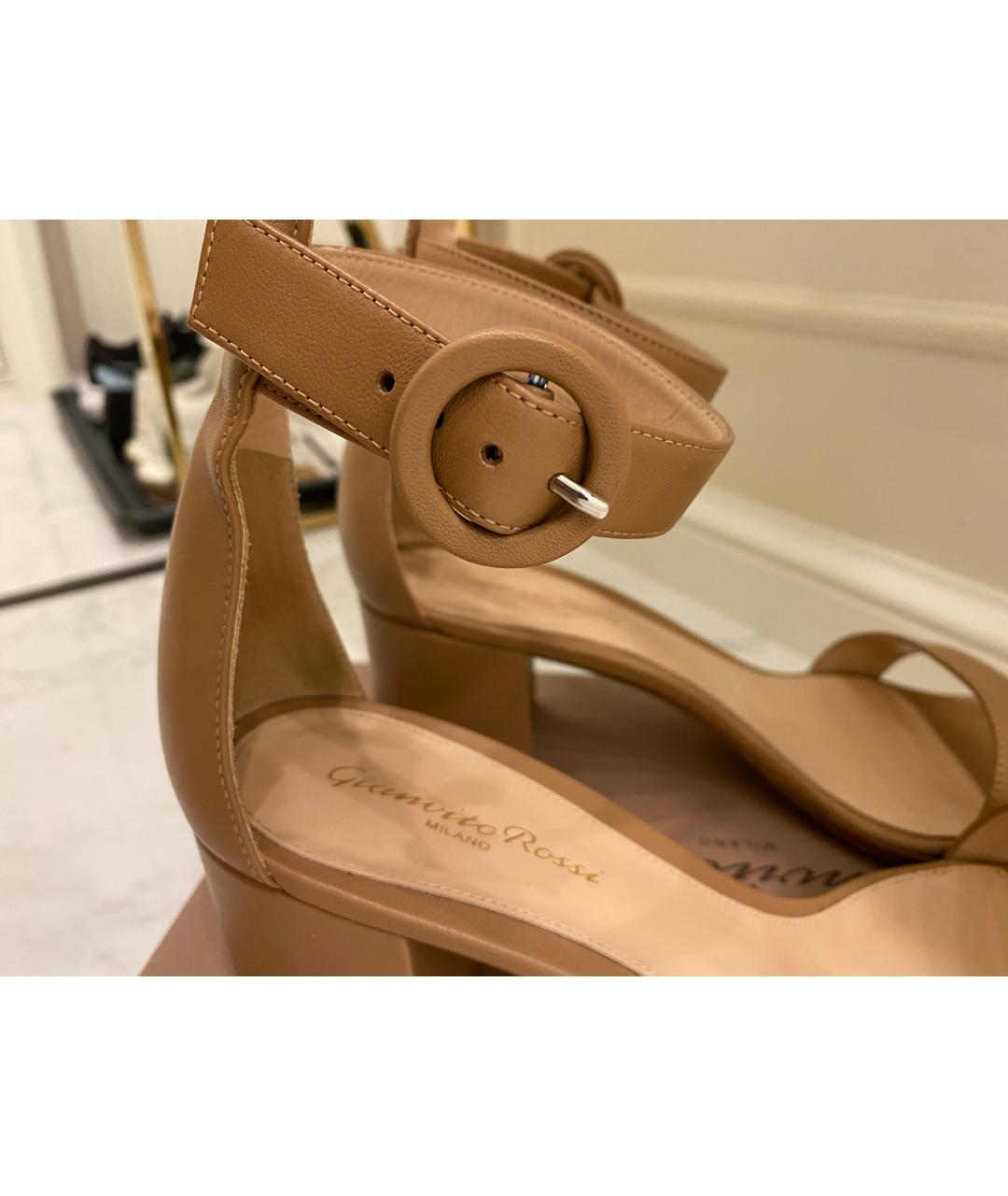 GIANVITO ROSSI Бежевые кожаные босоножки, фото 7