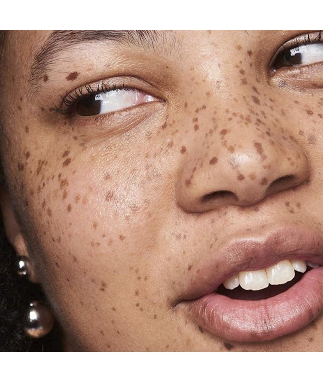 GLOSSIER Тональное средство, фото 4