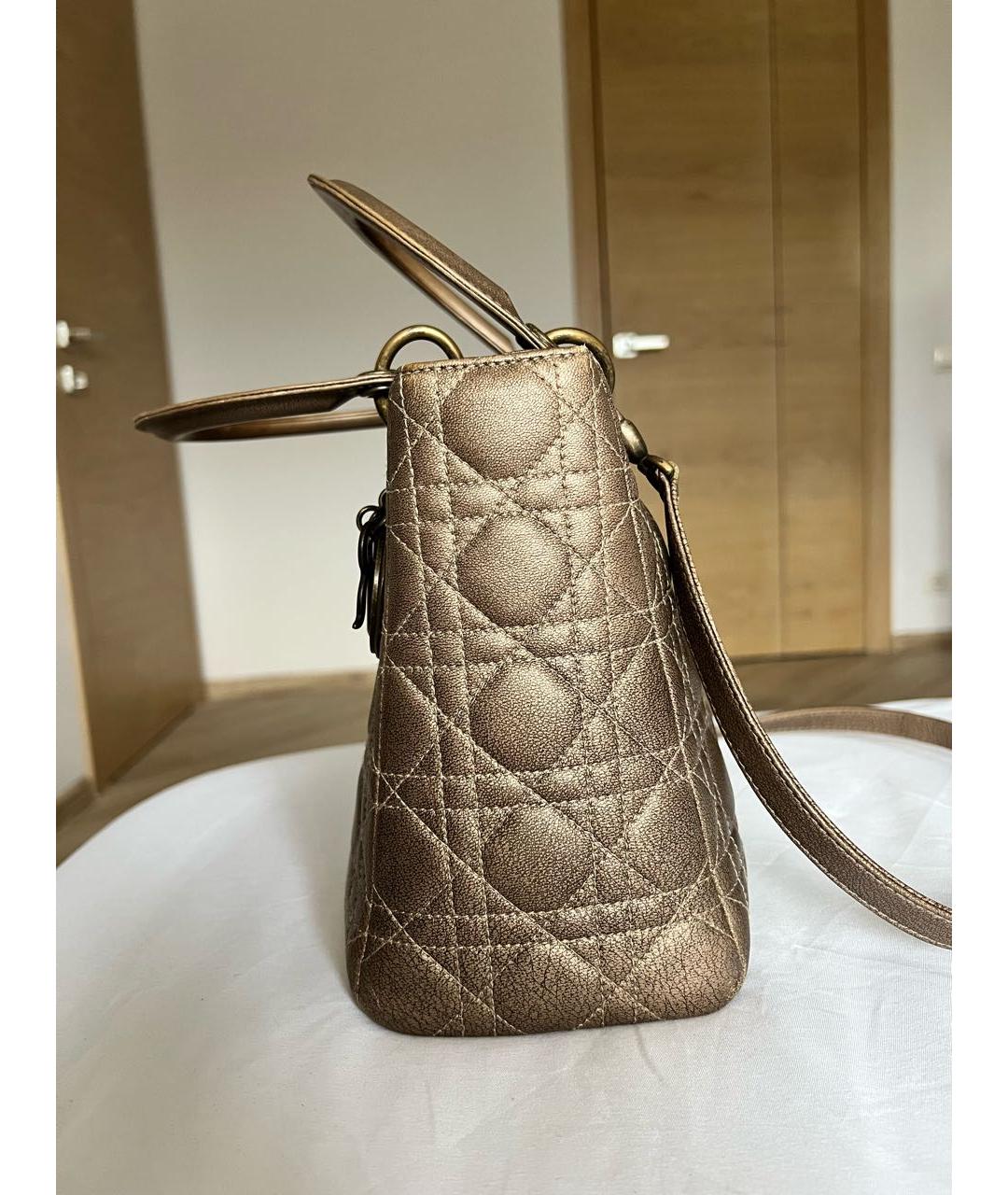 CHRISTIAN DIOR Золотая кожаная сумка с короткими ручками, фото 3