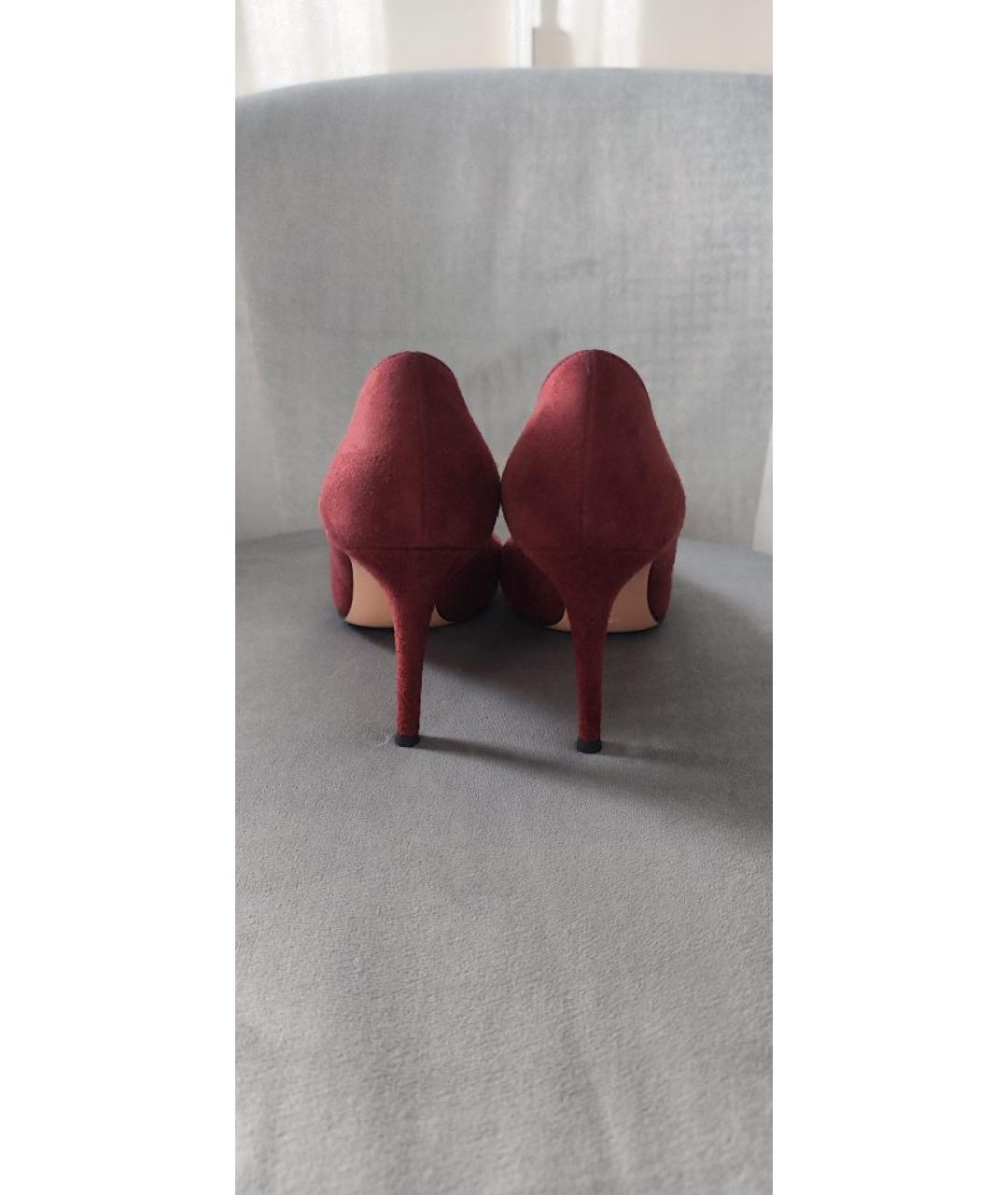 GIANVITO ROSSI Бордовые замшевые туфли, фото 3