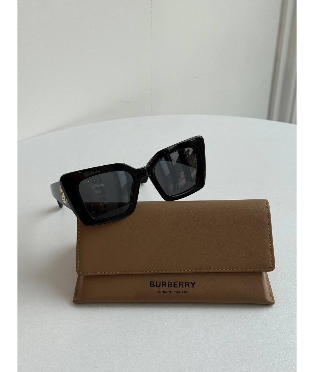 BURBERRY Черные пластиковые солнцезащитные очки, фото 4