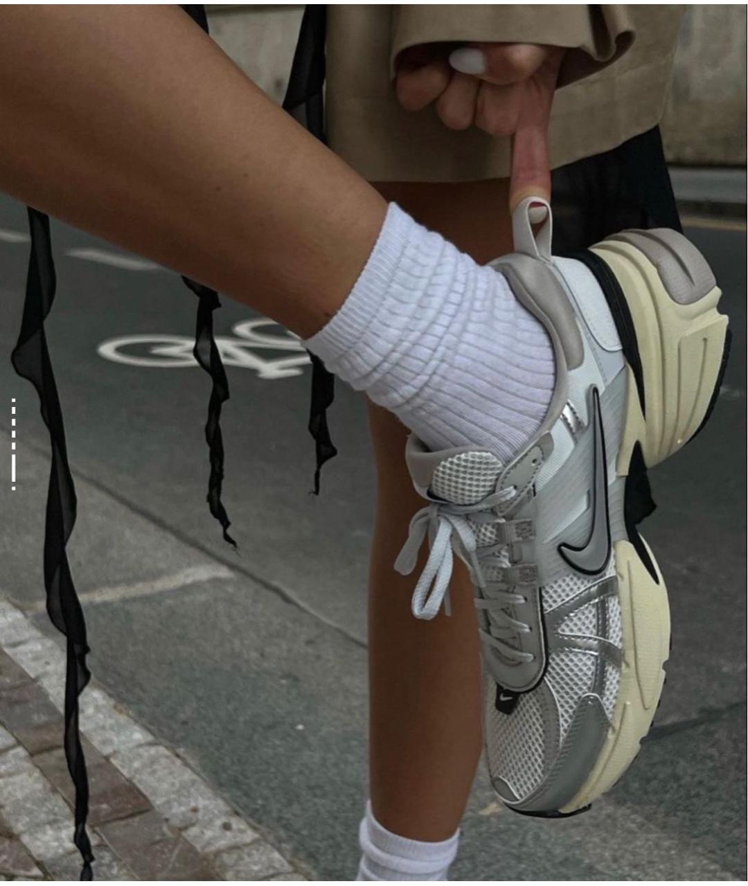 NIKE Белые кроссовки, фото 5