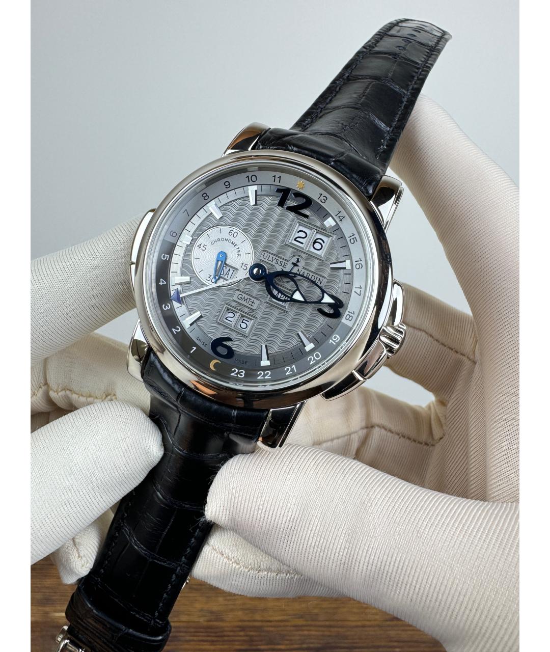 Ulysse Nardin Черные часы из белого золота, фото 3