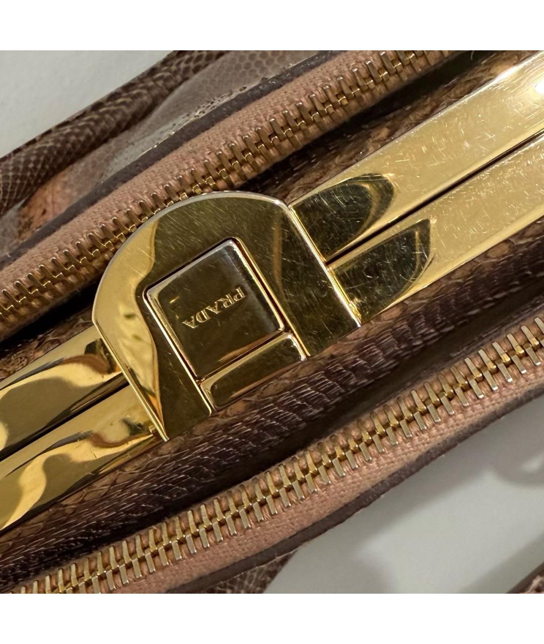 PRADA Сумка с короткими ручками из экзотической кожи, фото 6
