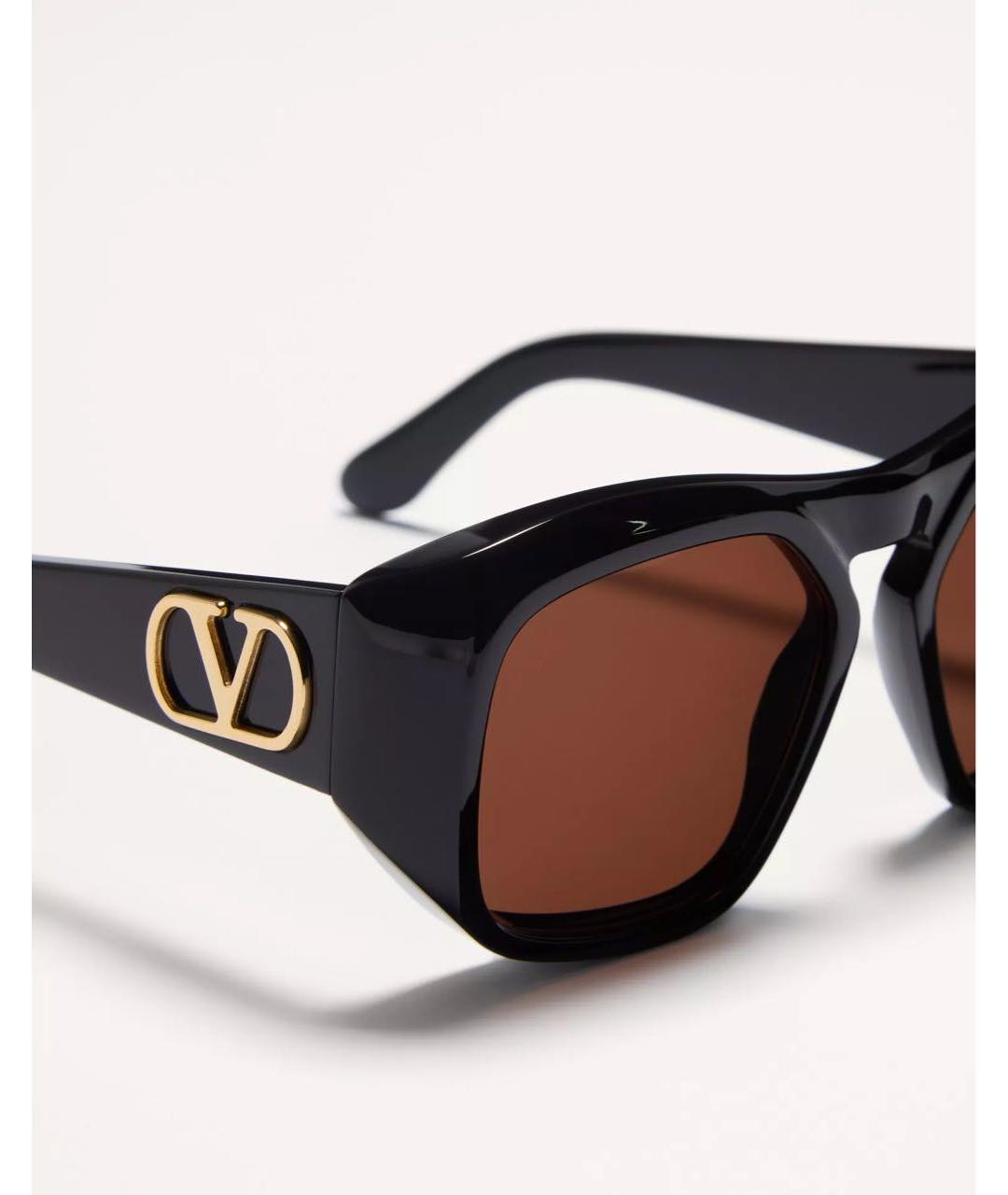 VALENTINO Черные пластиковые солнцезащитные очки, фото 3