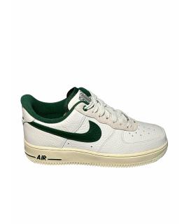 NIKE Кроссовки