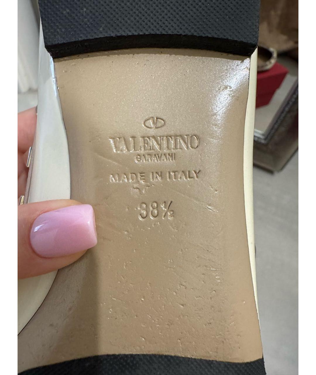 VALENTINO Белые балетки из лакированной кожи, фото 5
