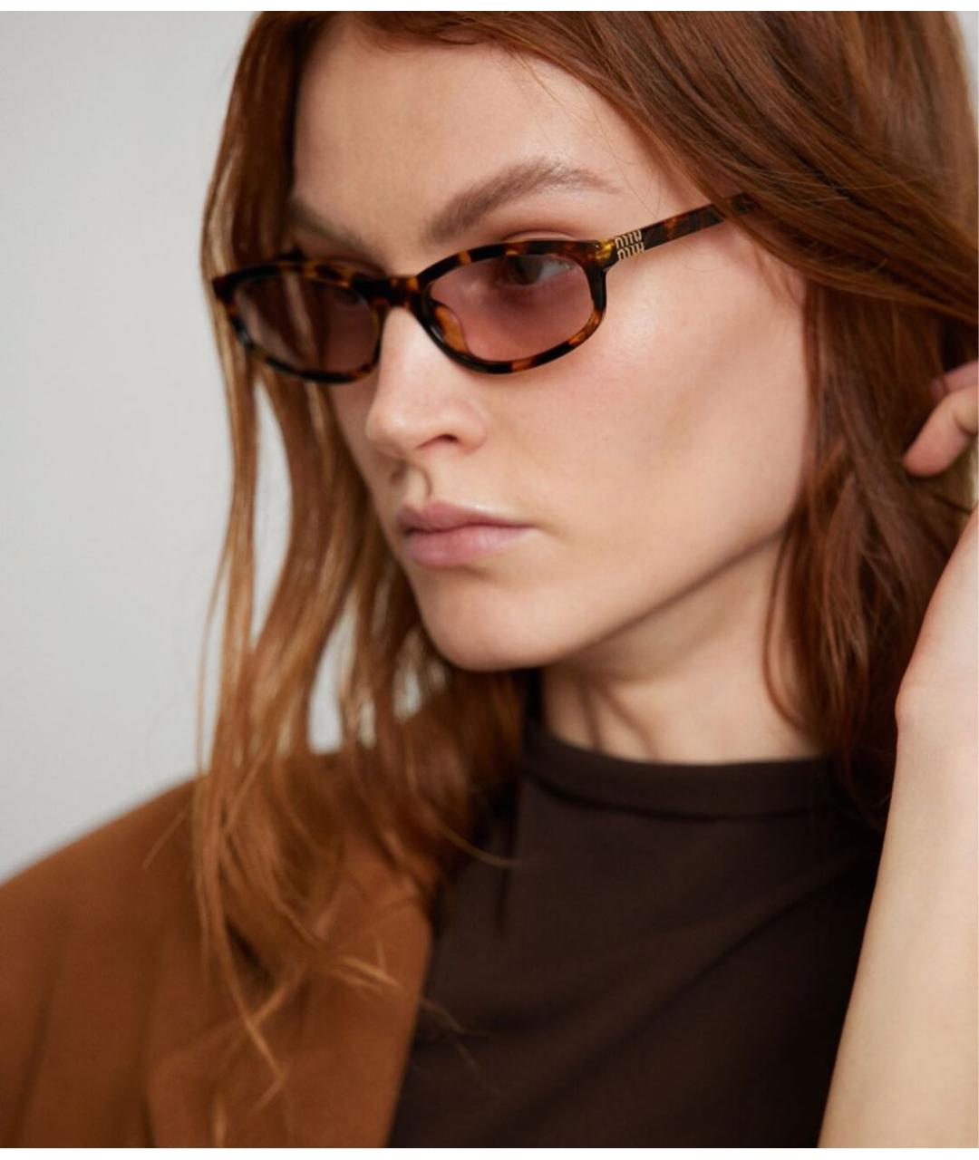 MIU MIU Коричневые пластиковые солнцезащитные очки, фото 2