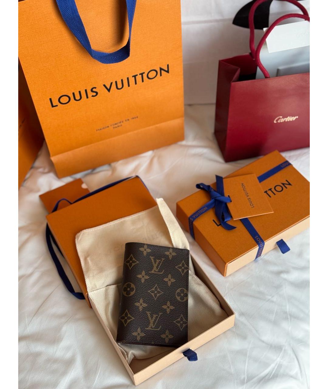 LOUIS VUITTON Коричневый кожаный кардхолдер, фото 2