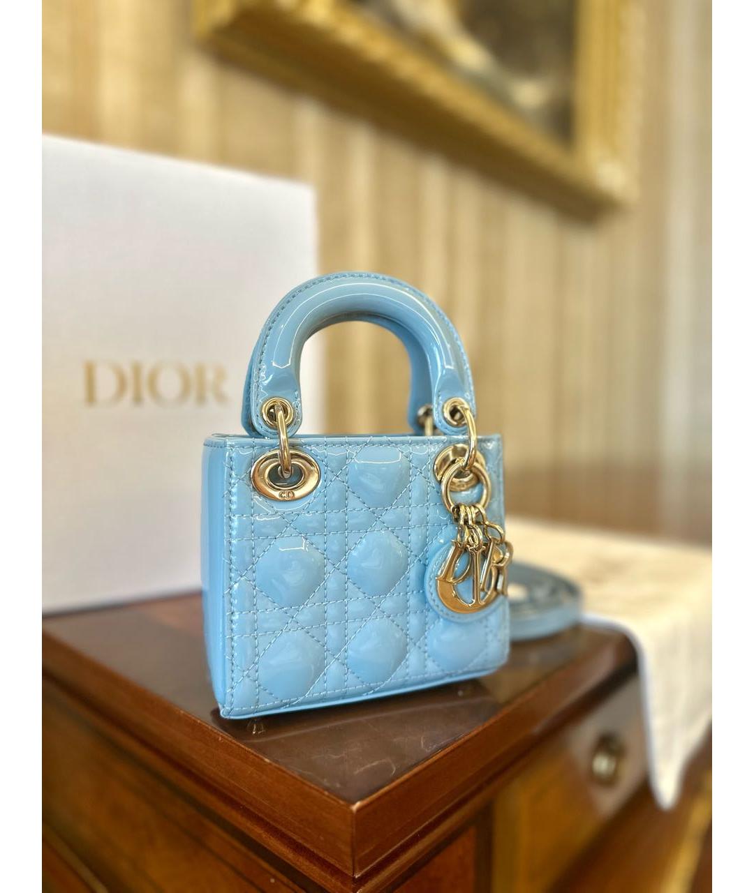 CHRISTIAN DIOR Голубая сумка с короткими ручками из лакированной кожи, фото 4