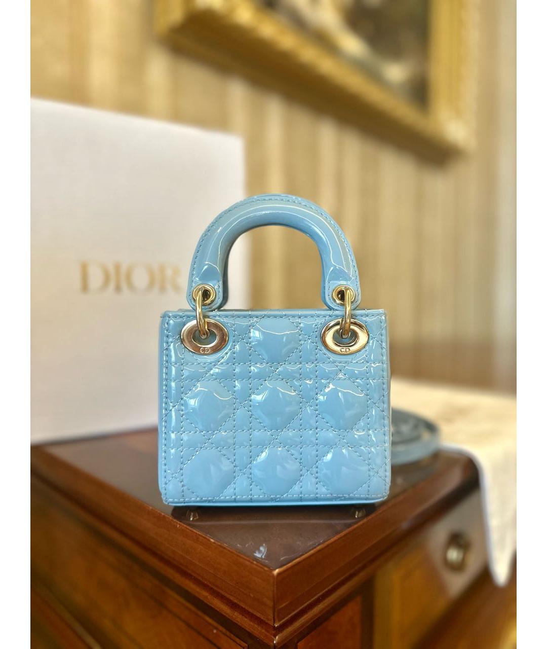 CHRISTIAN DIOR Голубая сумка с короткими ручками из лакированной кожи, фото 5