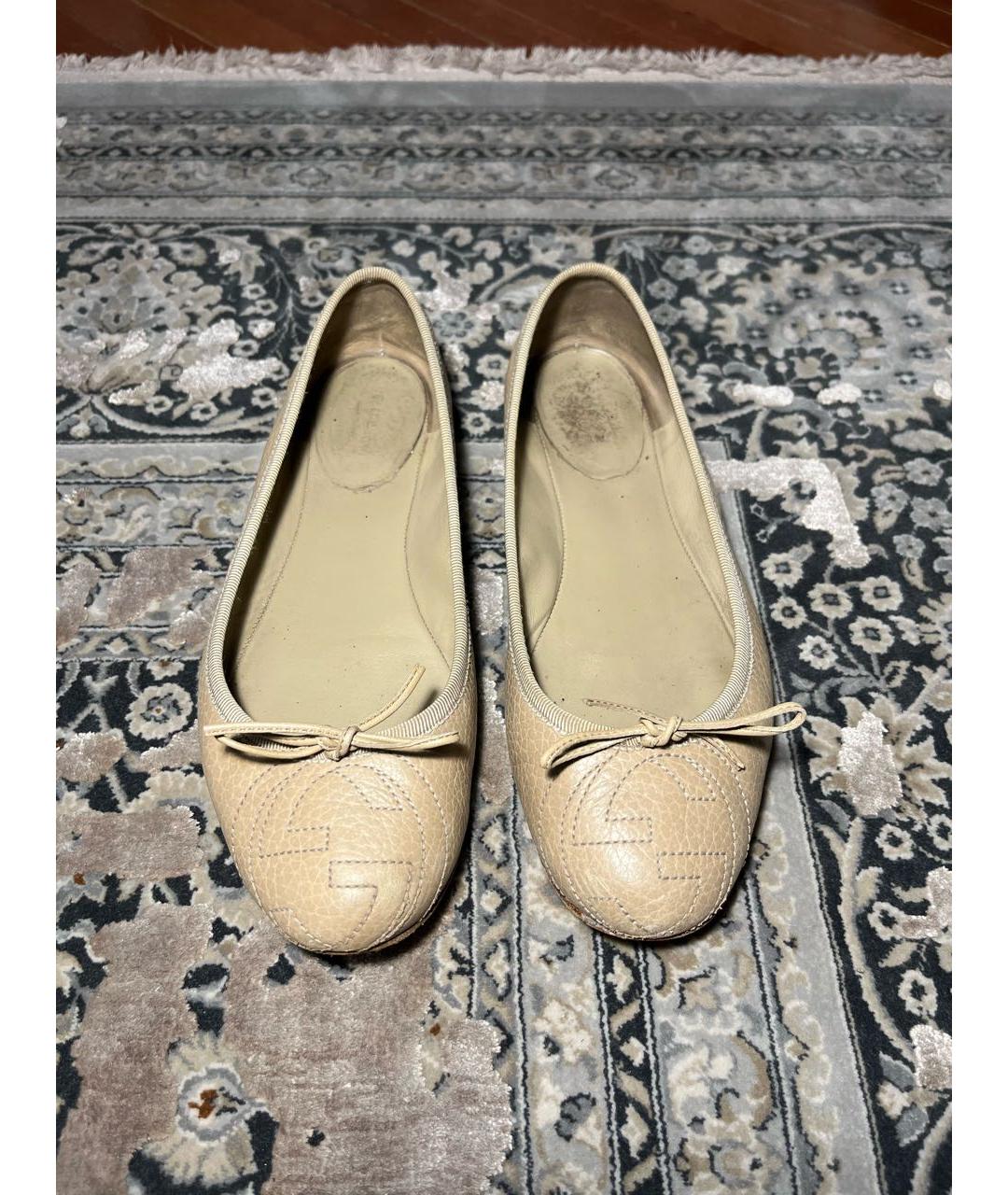 GUCCI Бежевые кожаные балетки, фото 2