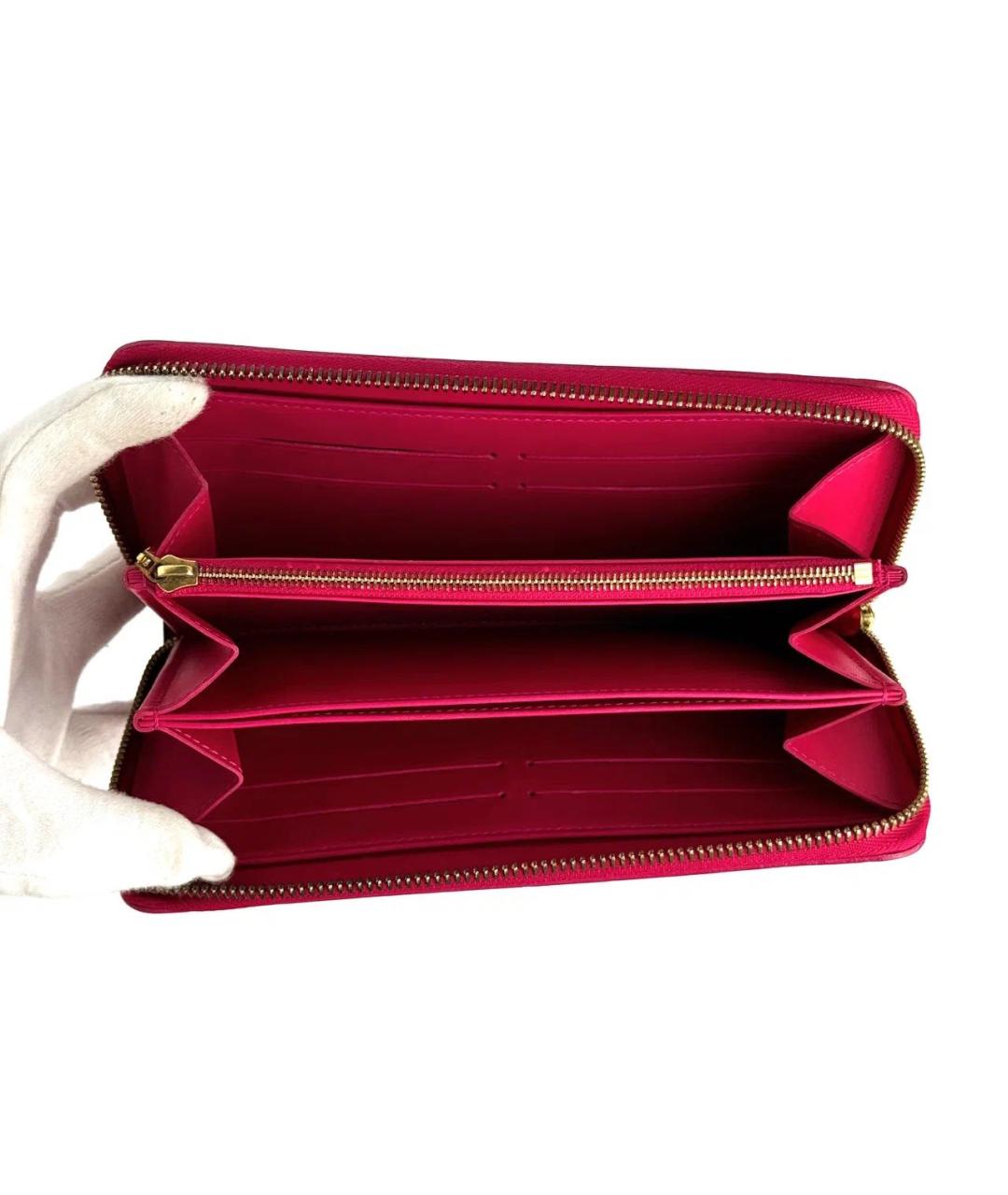 LOUIS VUITTON Розовый кошелек из лакированной кожи, фото 3
