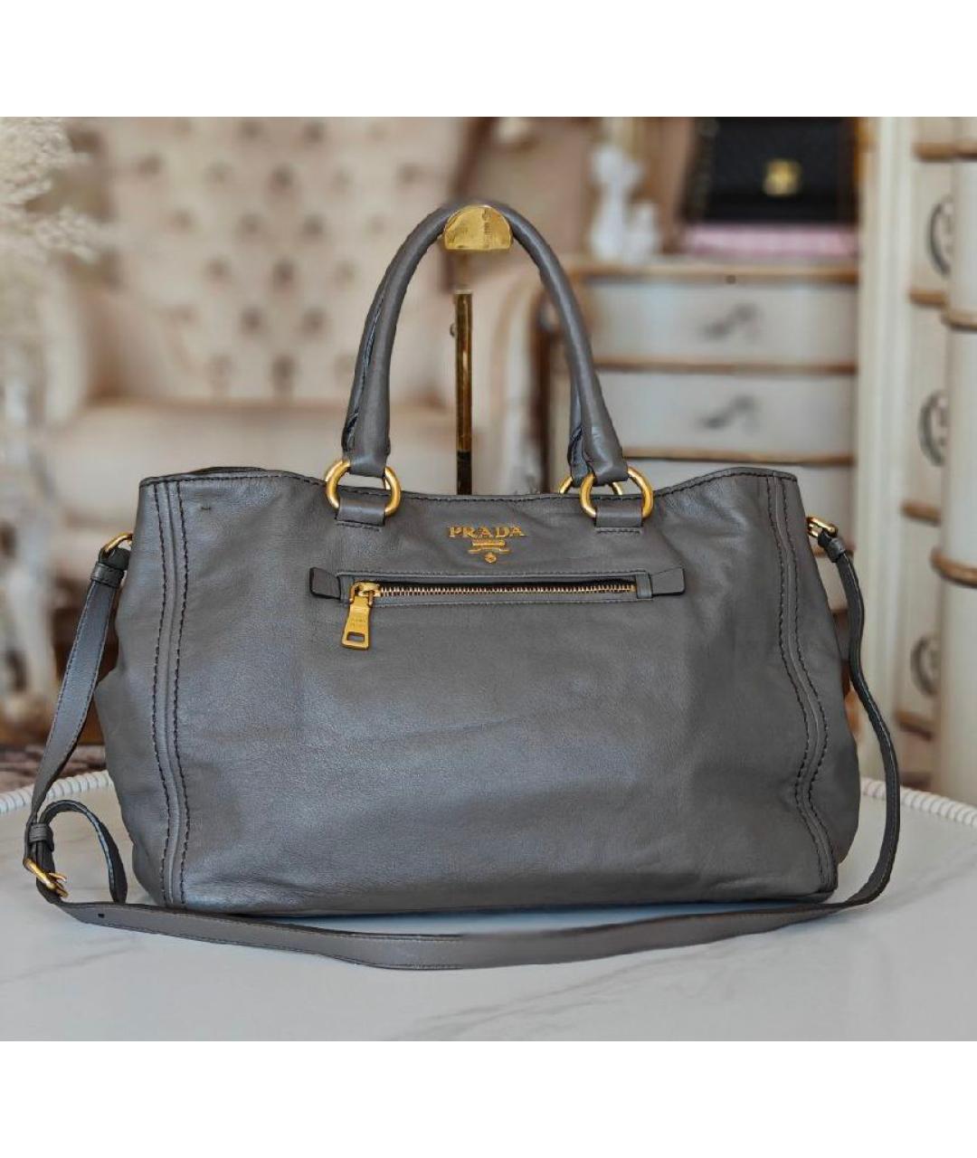 PRADA Серая кожаная сумка тоут, фото 2