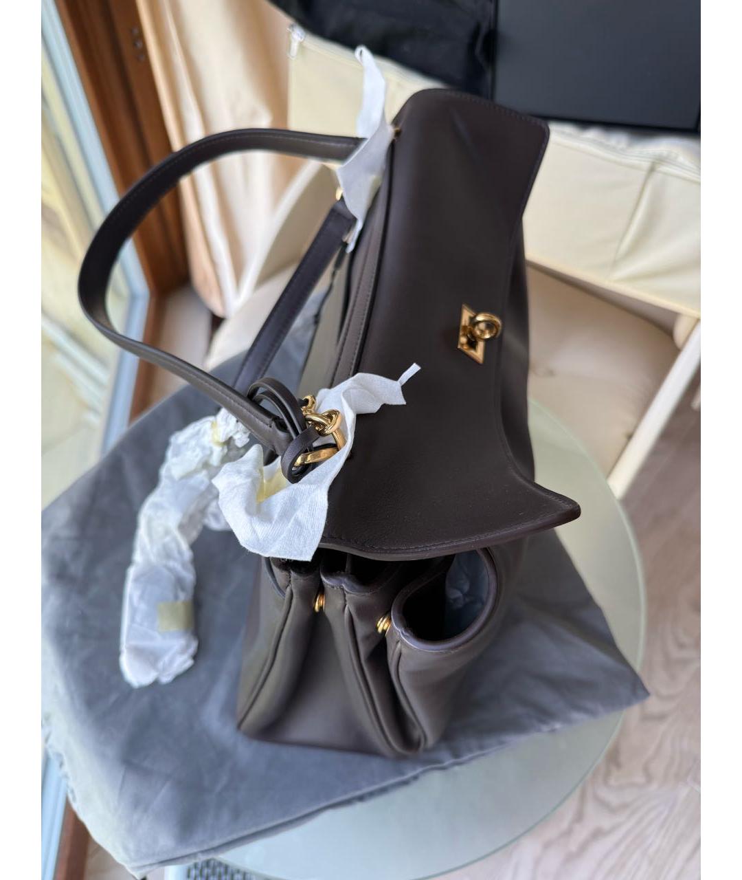 BALENCIAGA Коричневая кожаная сумка с короткими ручками, фото 4