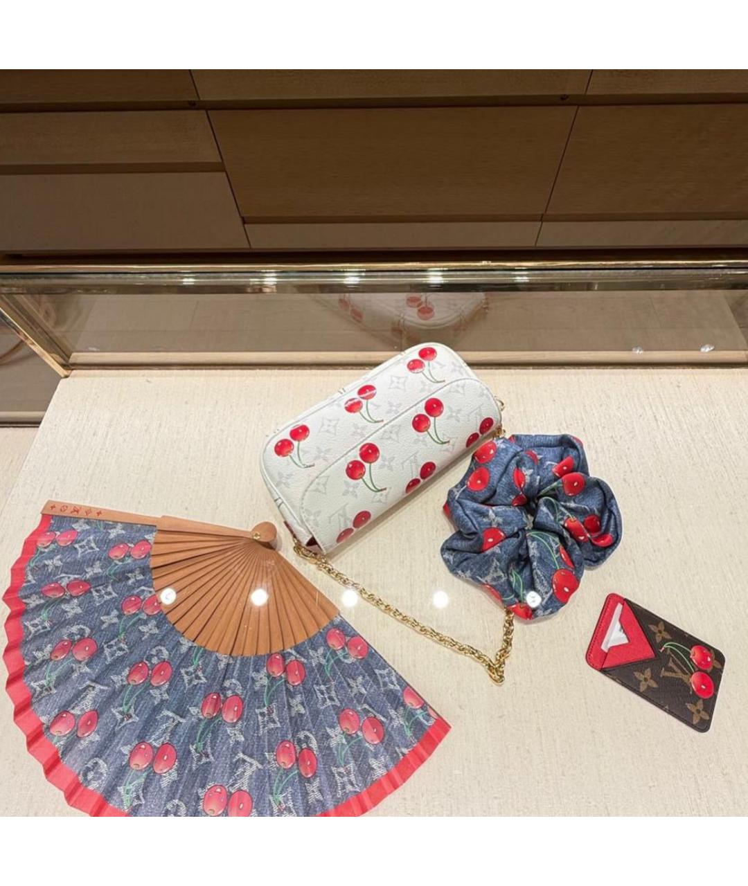 LOUIS VUITTON Белая сумка через плечо, фото 3