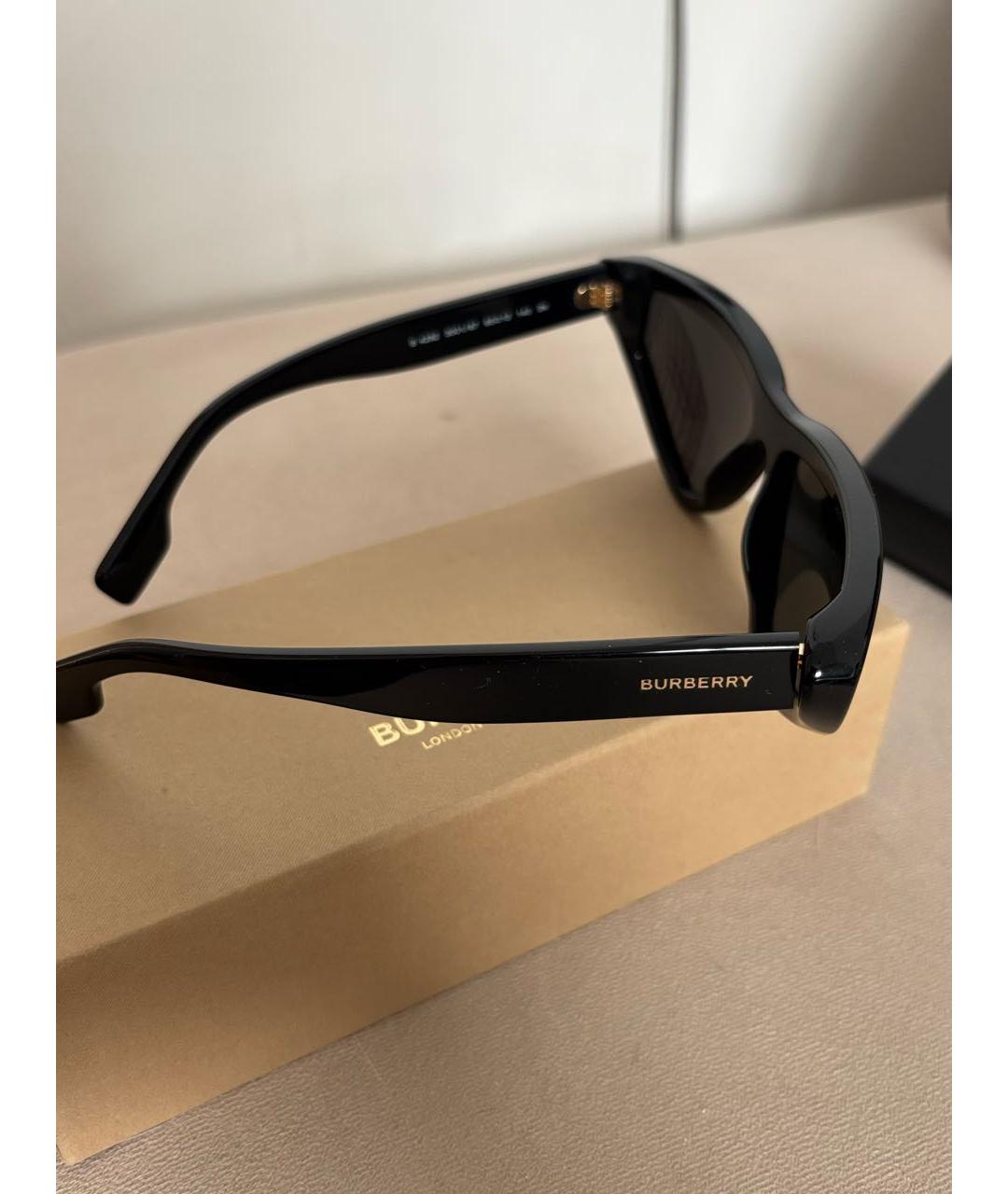 BURBERRY Черные пластиковые солнцезащитные очки, фото 2