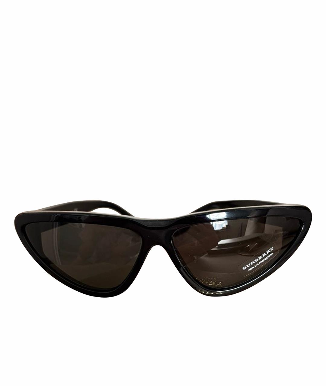 BURBERRY Черные пластиковые солнцезащитные очки, фото 1