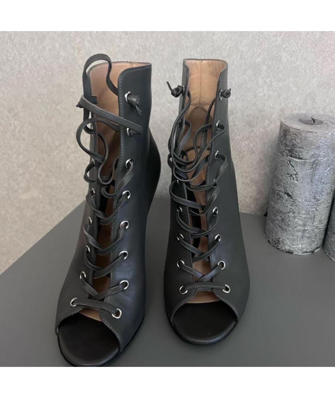 GIANVITO ROSSI Антрацитовые кожаные ботильоны, фото 2