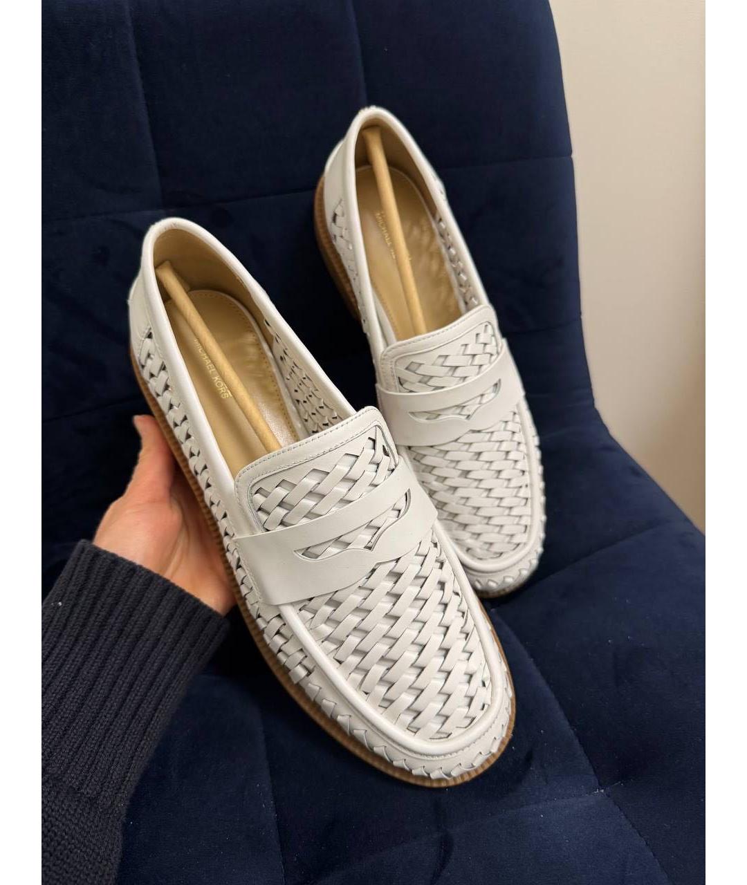 MICHAEL KORS Белые кожаные лоферы, фото 3