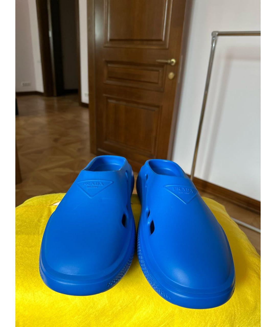 PRADA Синие резиновые шлепанцы, фото 2