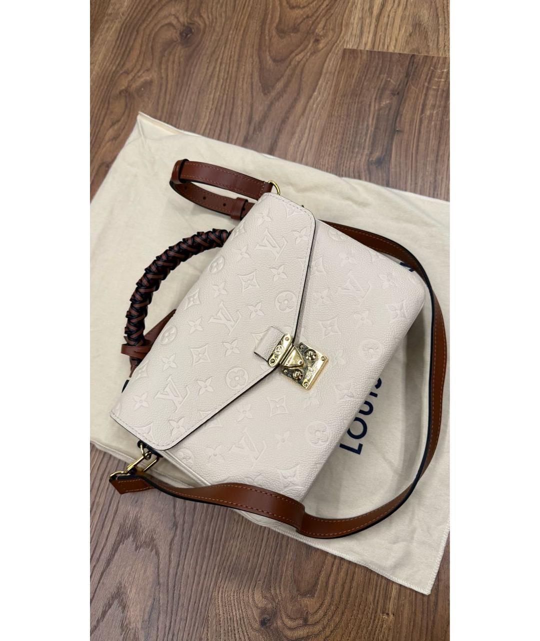 LOUIS VUITTON Белая кожаная сумка с короткими ручками, фото 6