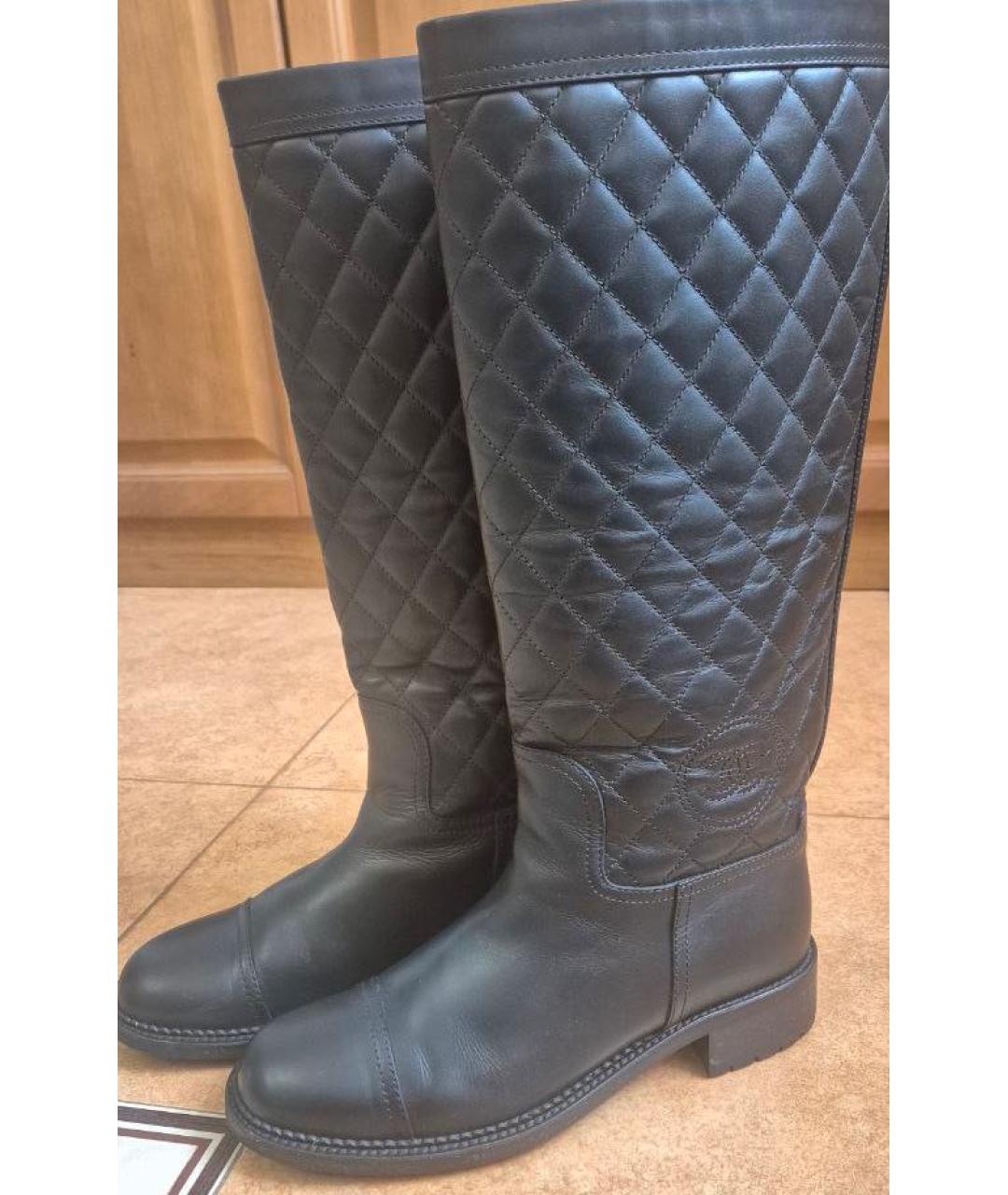 CHANEL Черные кожаные сапоги, фото 5