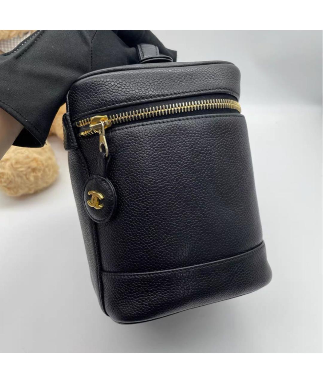 CHANEL Черная кожаная сумка с короткими ручками, фото 5