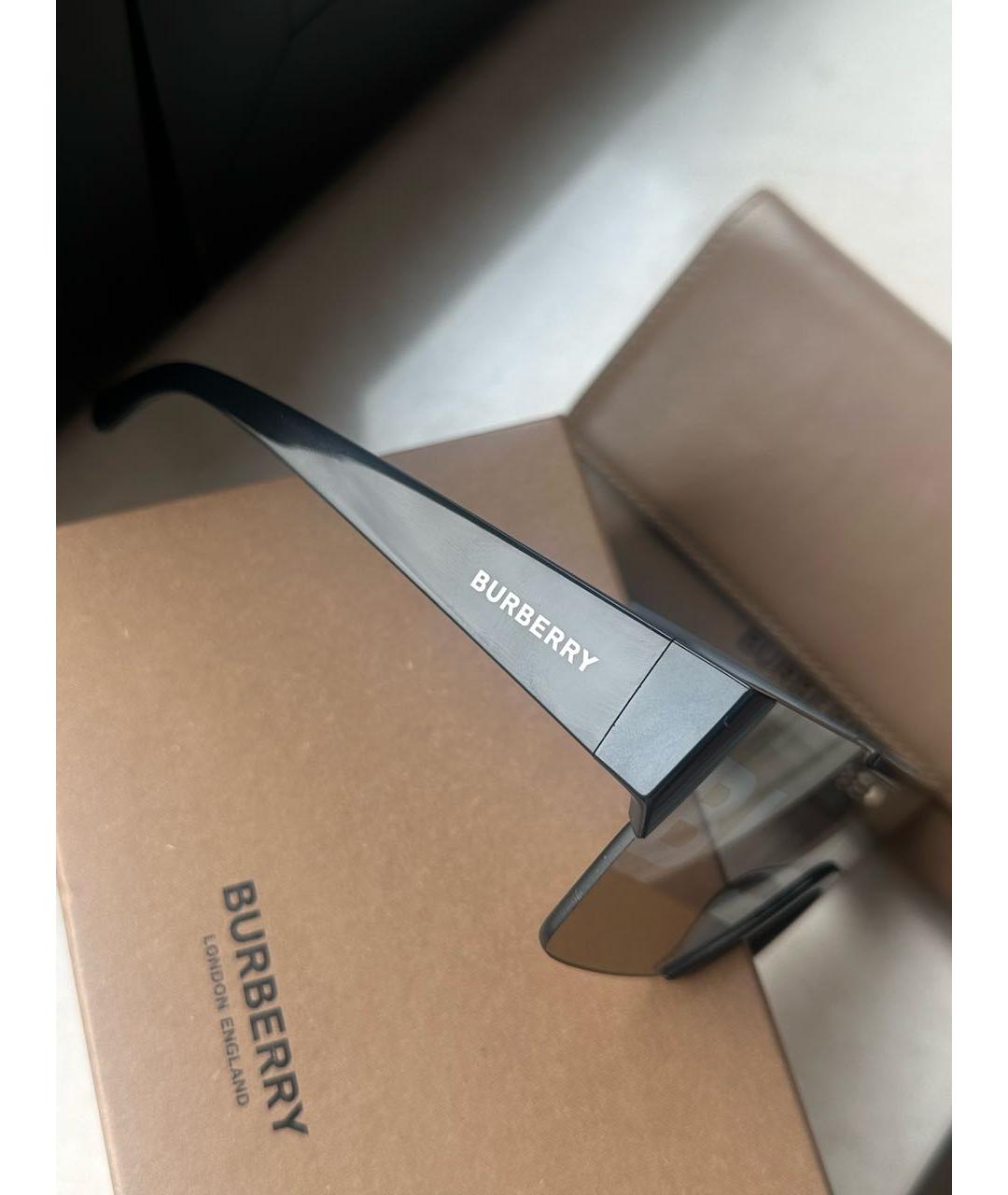 BURBERRY Черные пластиковые солнцезащитные очки, фото 3