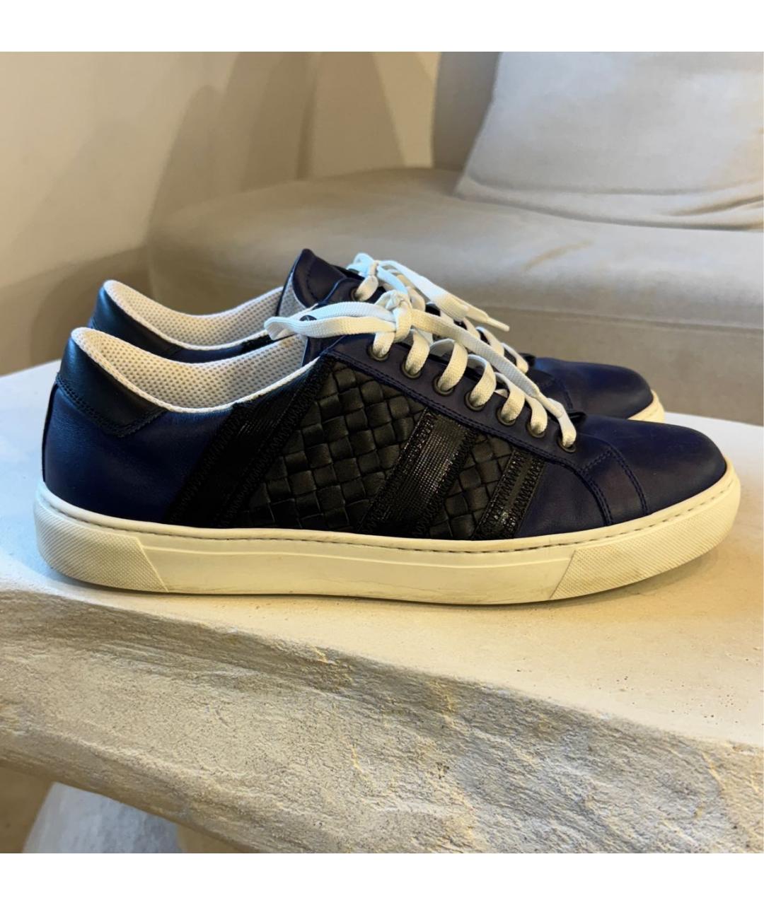 BOTTEGA VENETA Темно-синие кожаные низкие кроссовки / кеды, фото 5