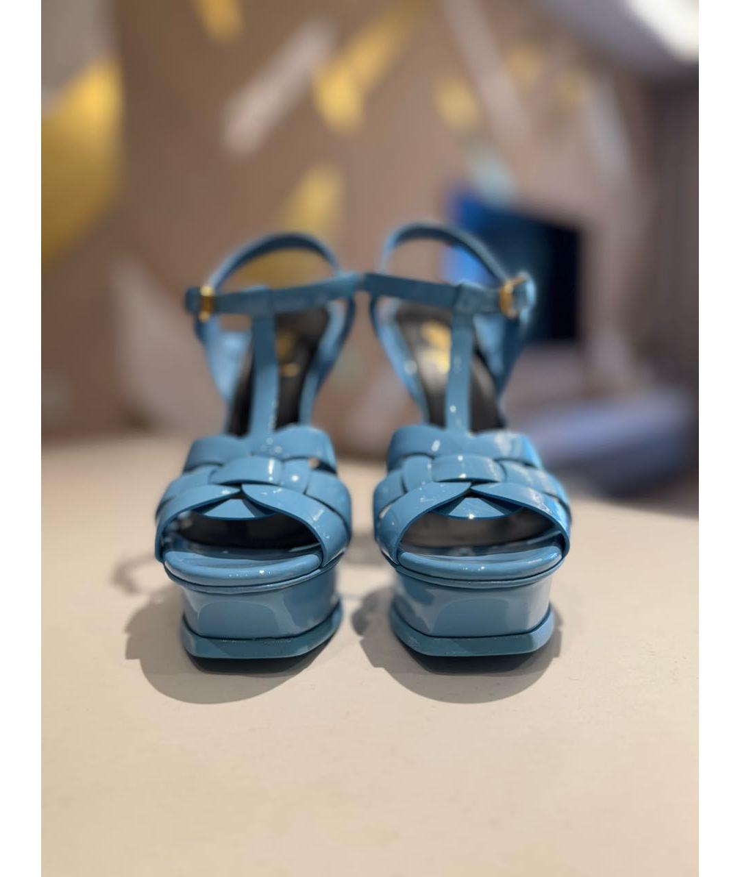 SAINT LAURENT Голубые босоножки из лакированной кожи, фото 2