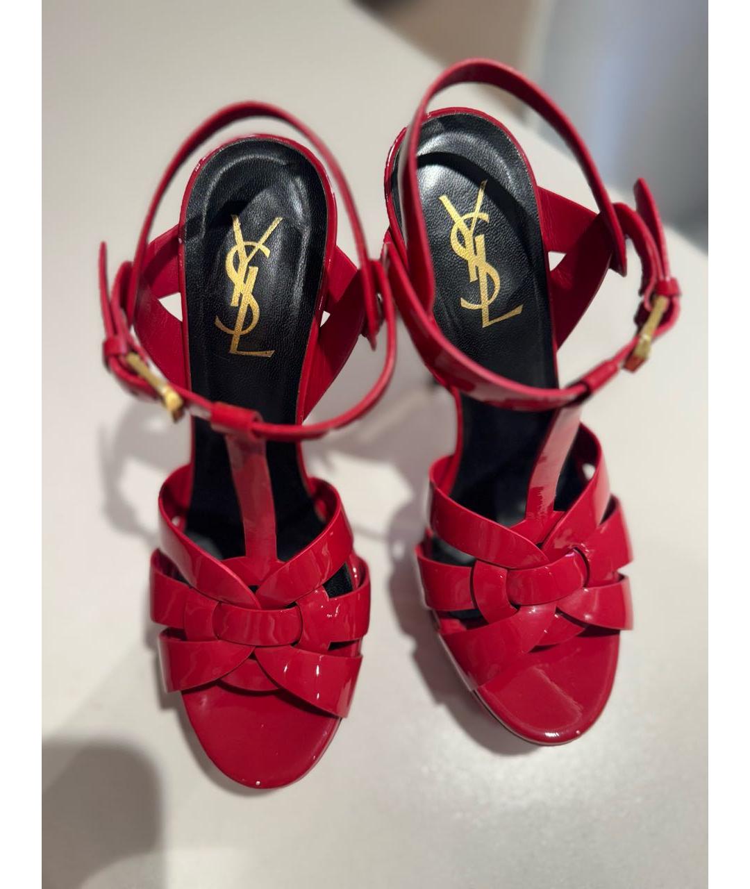 SAINT LAURENT Красные босоножки из лакированной кожи, фото 6