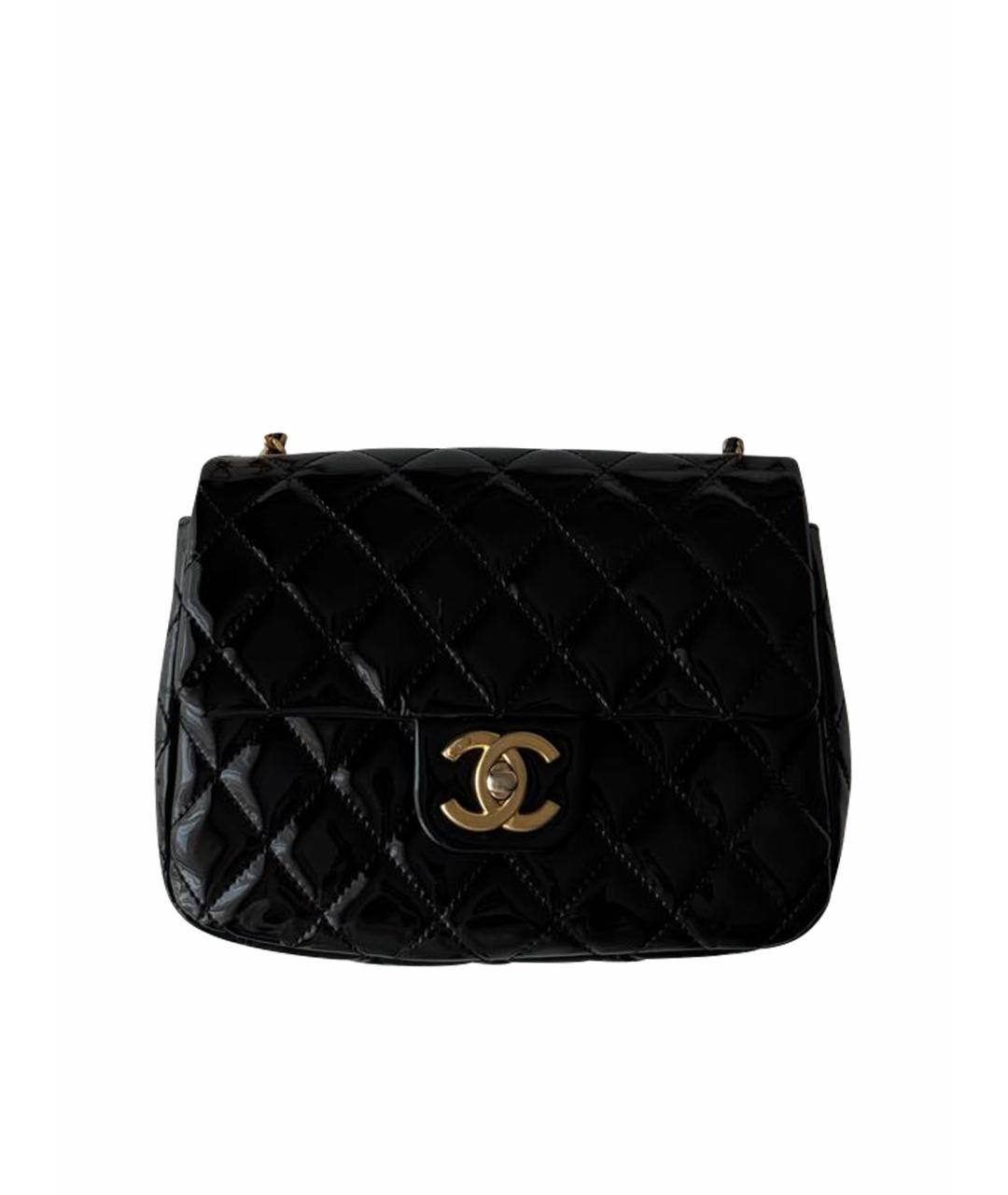 CHANEL Черная сумка через плечо из лакированной кожи, фото 1
