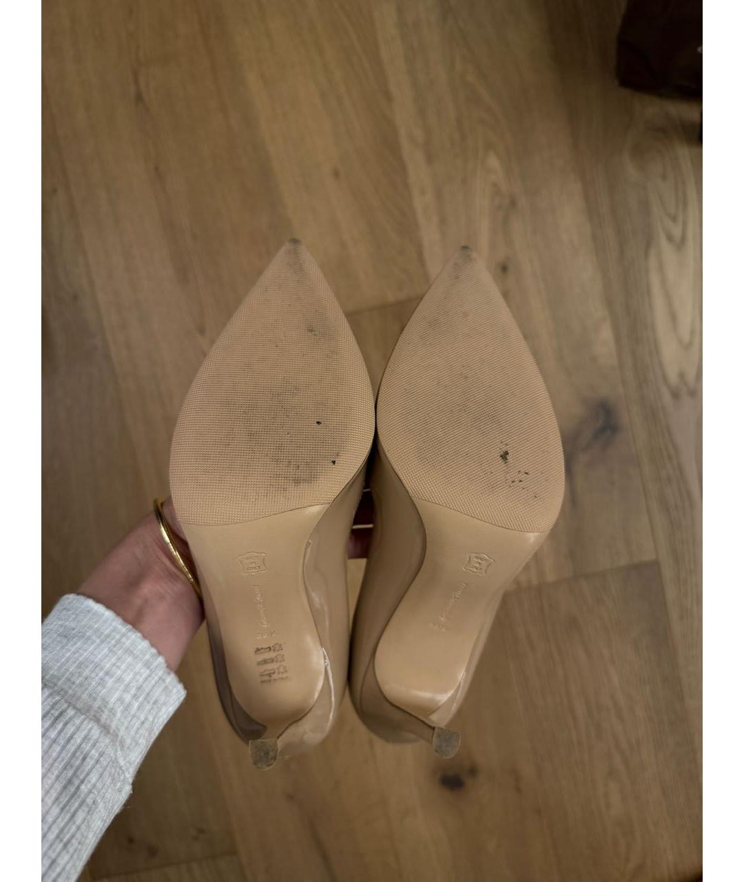 GIANVITO ROSSI Бежевые туфли из лакированной кожи, фото 6