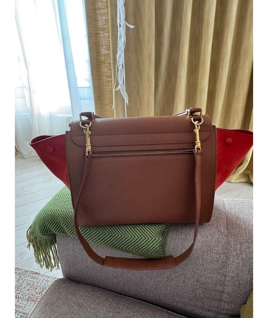 CELINE Коричневая кожаная сумка с короткими ручками, фото 3