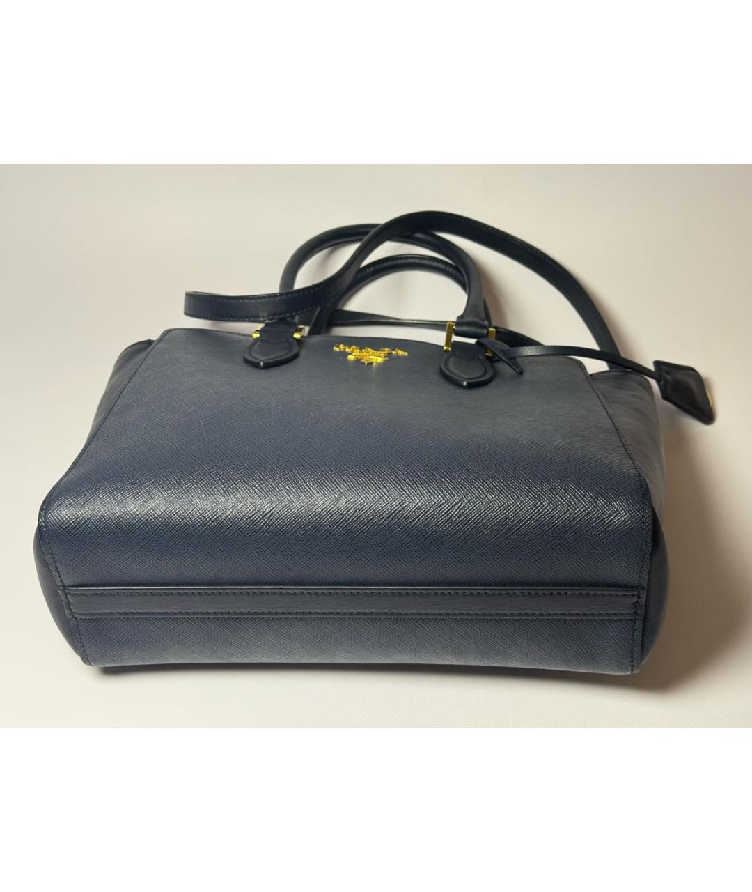 PRADA Темно-синяя кожаная сумка с короткими ручками, фото 6