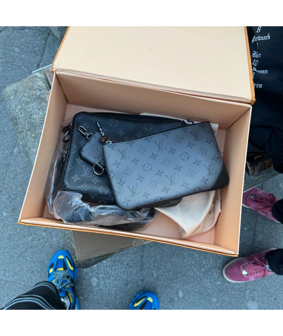 LOUIS VUITTON Антрацитовая кожаная сумка на плечо, фото 6