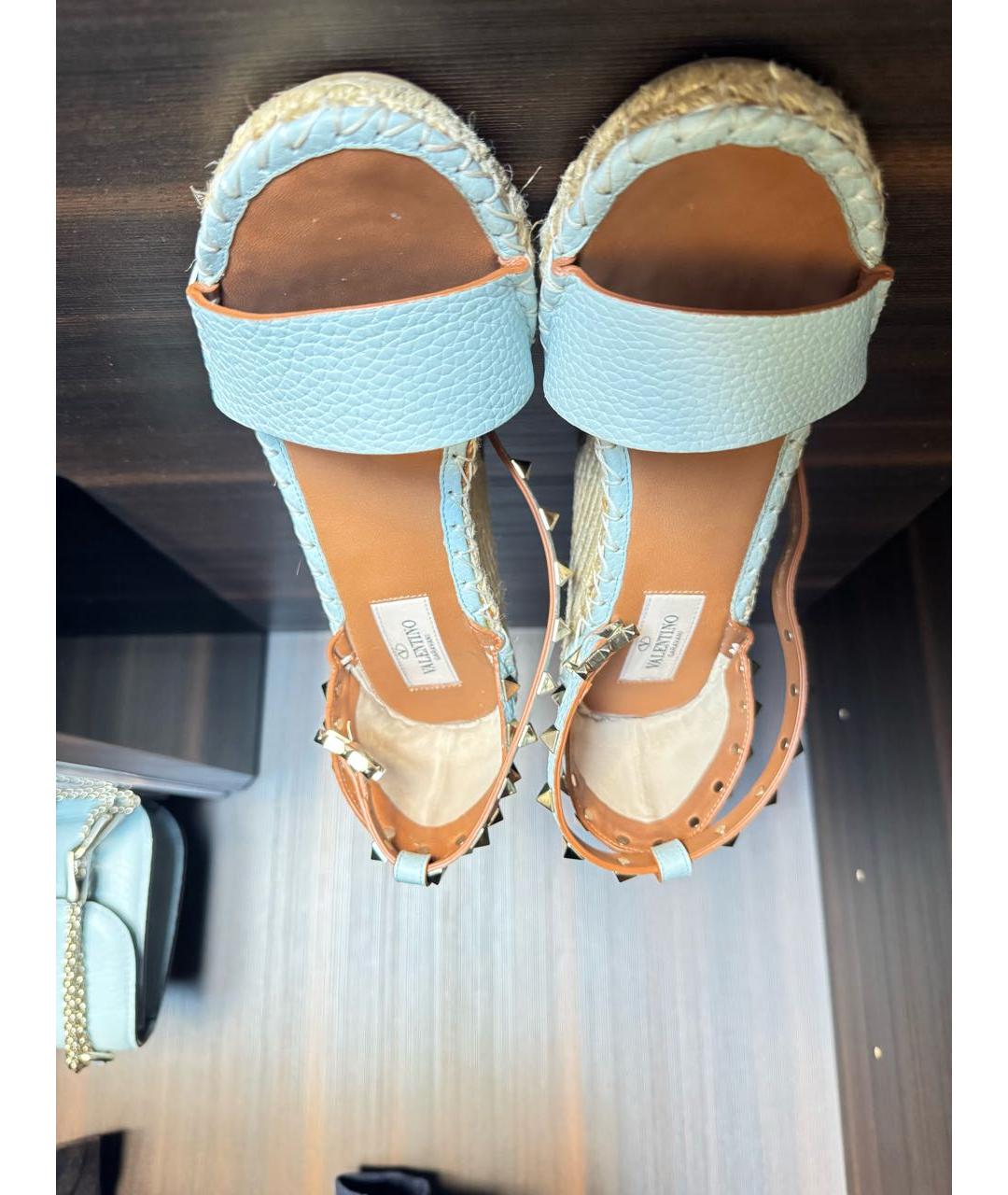 VALENTINO Голубые кожаные босоножки, фото 3